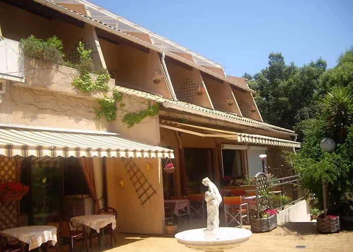 Hôtel Les Palmiers Bormes-les-Mimosas