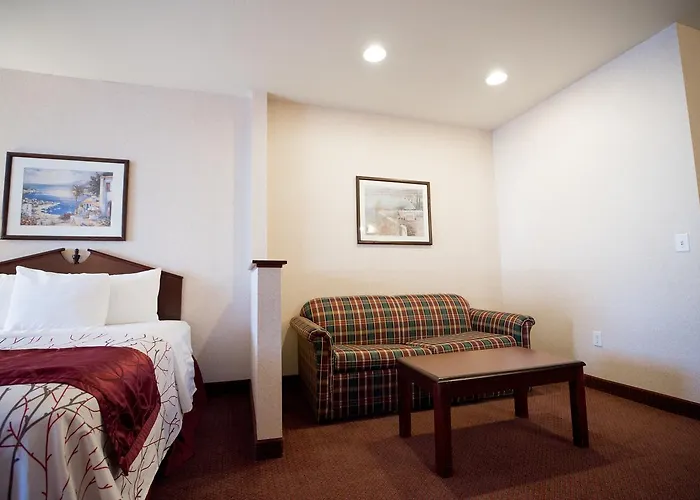 Holiday Inn Express & Suites Portland East By Ihg