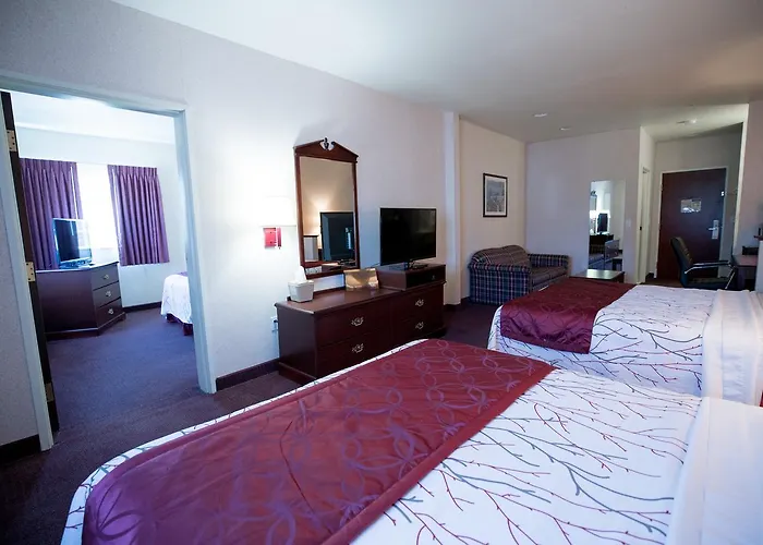Holiday Inn Express & Suites Portland East By Ihg