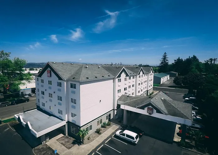 Holiday Inn Express & Suites Portland East By Ihg