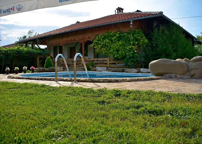 Hotel Pri Chakara