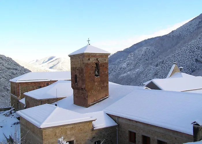 MONASTERIO de SANTA MARÍA DE VALVANERA