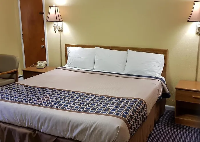 Utica Rest Inn