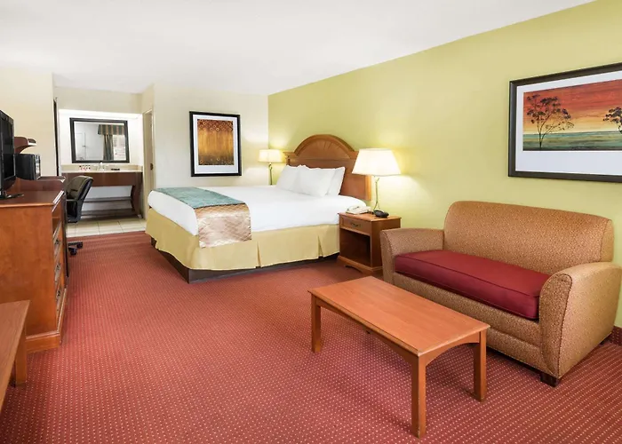Baymont By Wyndham Orangeburg North