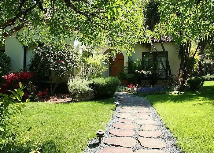 Chelsea Garden Inn