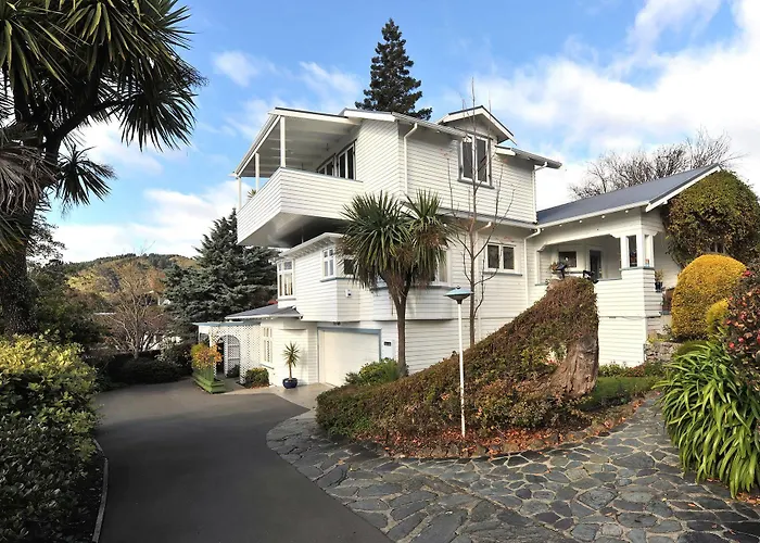 Shelbourne Villa Nelson