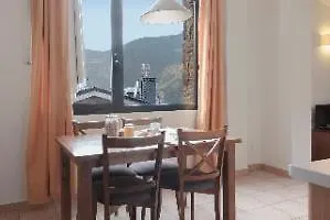 La Serrera Apartamentos