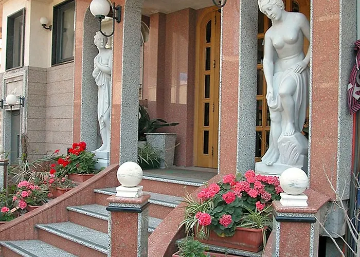 Hotel President