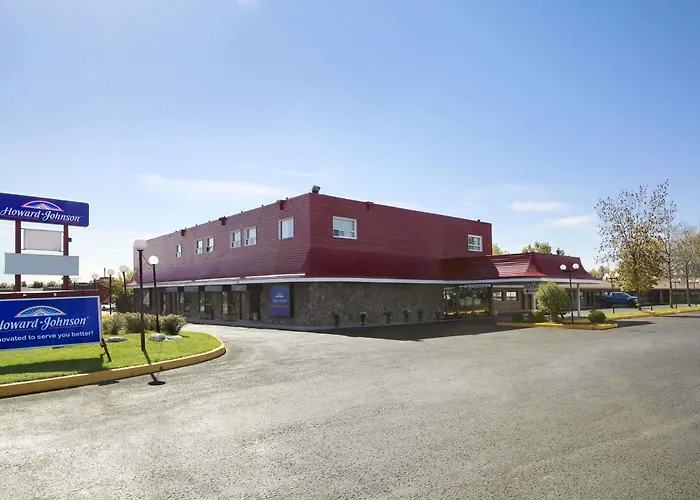 Motel 6 Cornwall Hwy 401 On