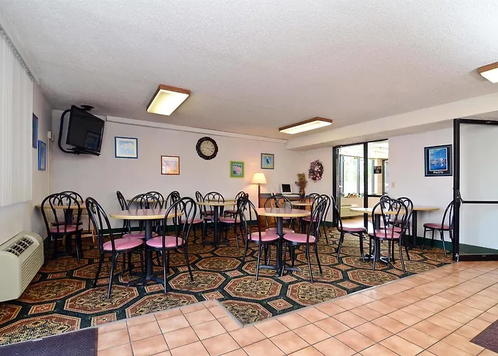 Americas Best Value Inn - Bell Tower Inn