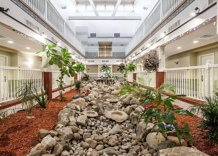 Days Inn By Wyndham Pentwater