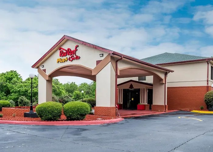 Red Roof Inn Plus+ & Suites Opelika