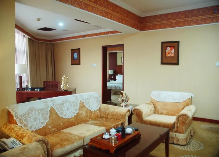 Meilun Business Hotel