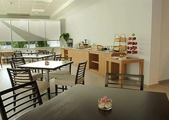 Costa Bahia Hotel, Convention Center And Casino