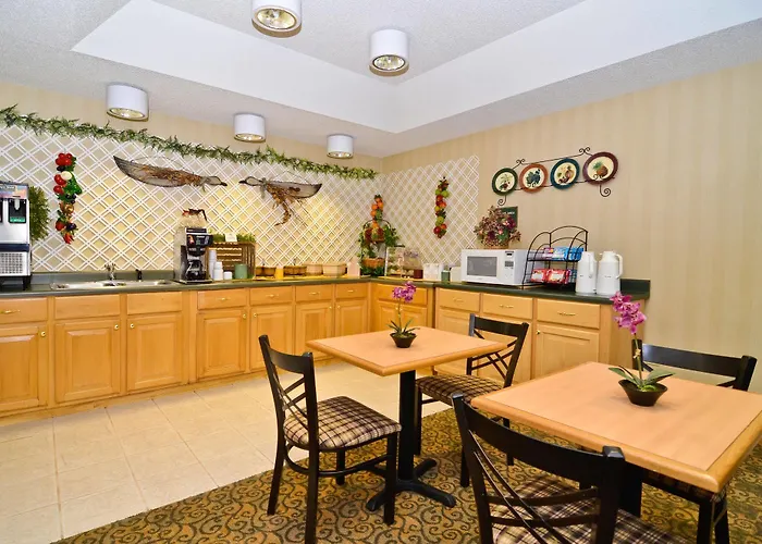 Best Western Hawkinsville Inn & Suites