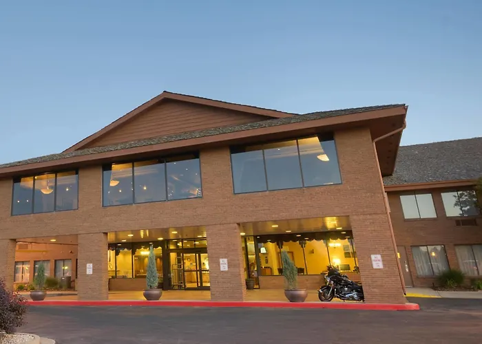 Best Western Plus Plaza Hotel