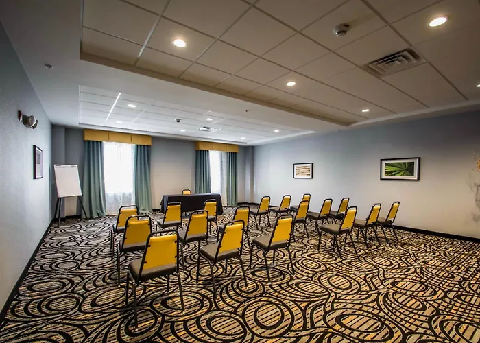 Comfort Suites Fort Lauderdale Airport South&Cruise Port