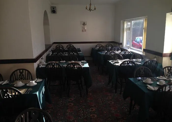 Elmhurst Hotel