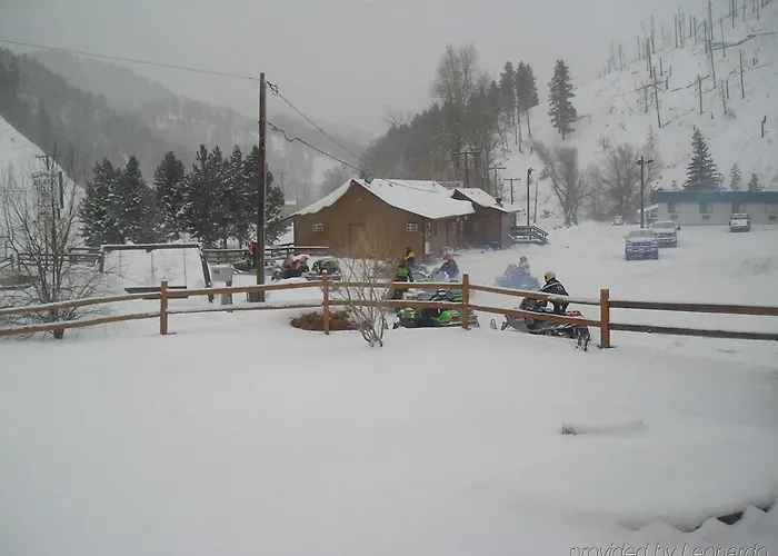 Black Hills Inn & Suites