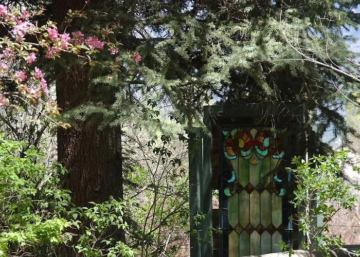 Touchstone Inn