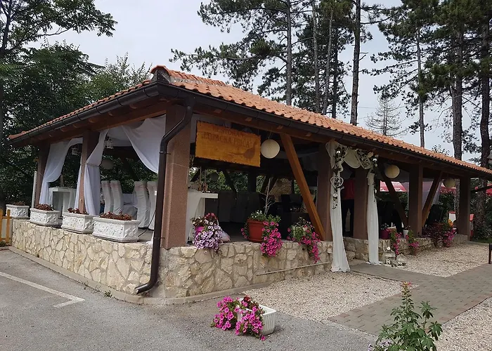 Restoran&Motel And Apartmants Lovacka Prica