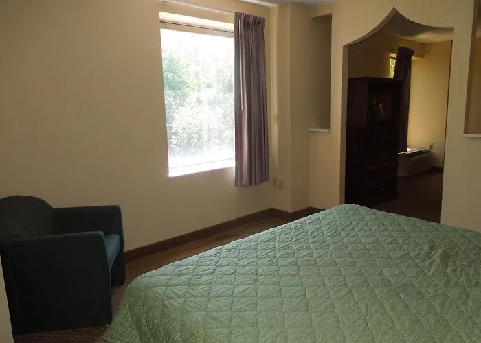 Americas Best Value Inn & Suites Independence