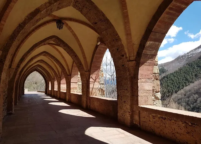 MONASTERIO de SANTA MARÍA DE VALVANERA