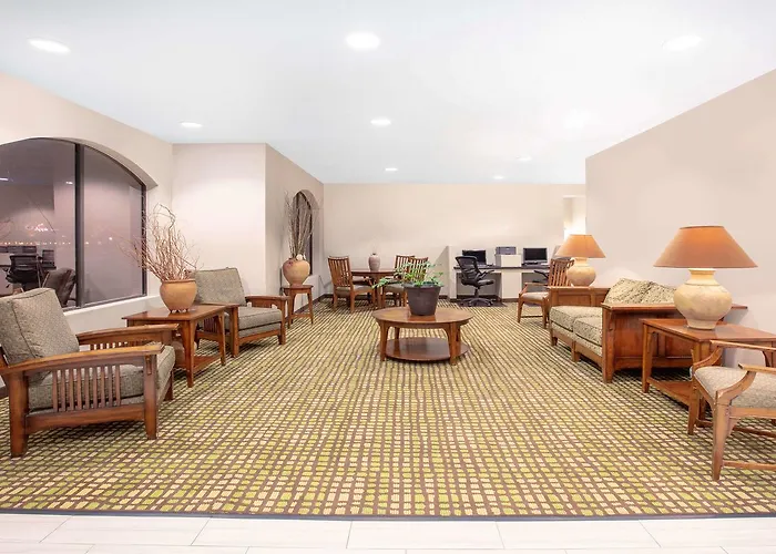 Baymont By Wyndham Roswell Hotel
