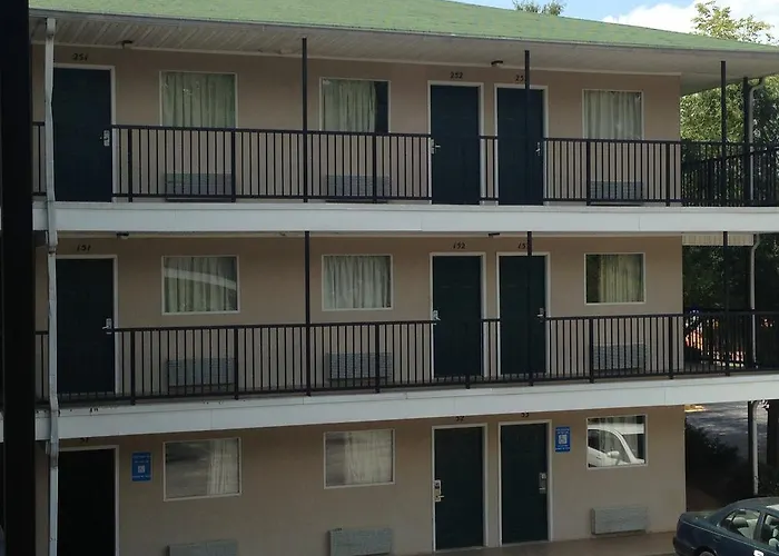Savannah Suites - Stone Mountain