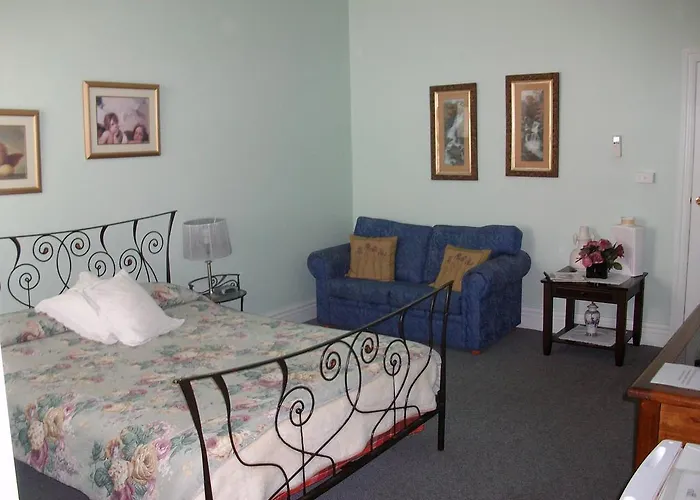Stella'S Dromana Hotel