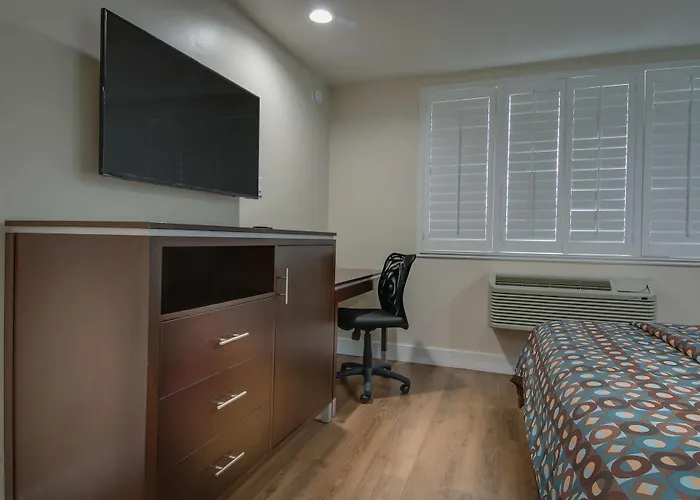 Vagabond Inn Executive Bakersfield Downtowner