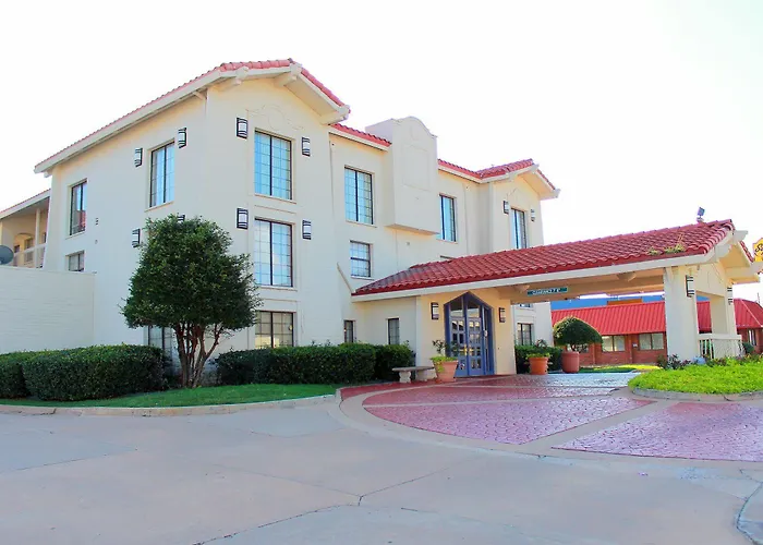 Baymont By Wyndham Tulsa Broken Arrow