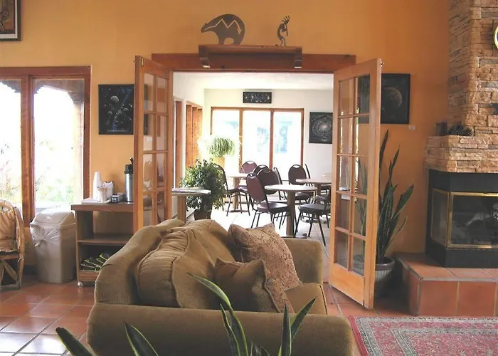Indian Hills Inn, Taos Plaza
