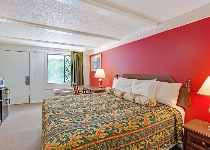Knights Inn Charlotte South