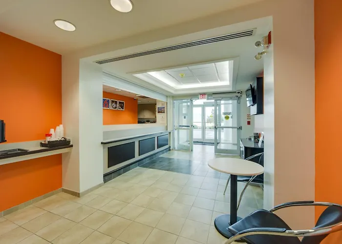 Motel 6-Brampton, On - Toronto