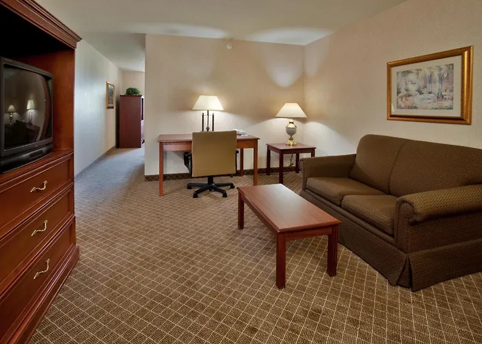 Holiday Inn Express Hotel & Suites Beatrice By Ihg