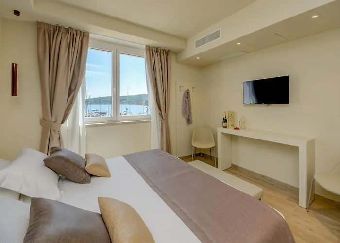 Hotel Villa Garuti