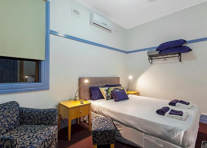 Commonwealth Hotel