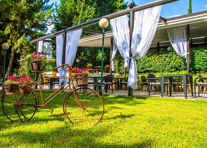Green Hill Hotel