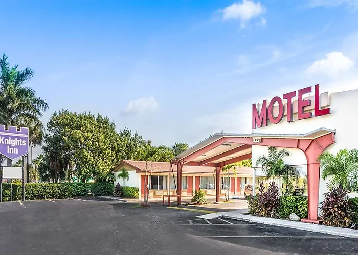 Econo Lodge Inn & Suites