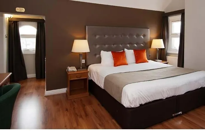Aston Court Hotel