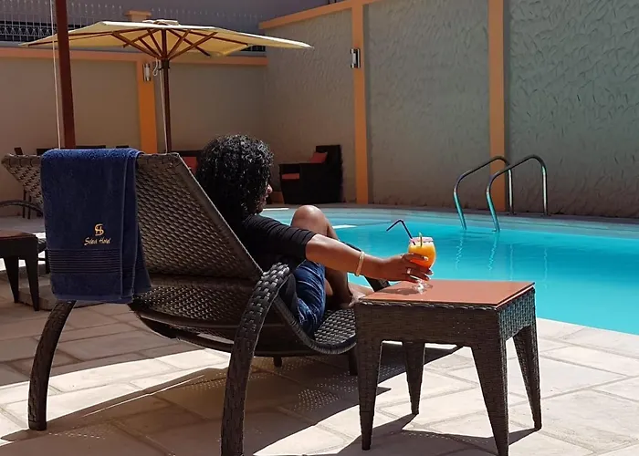 Select Hotel