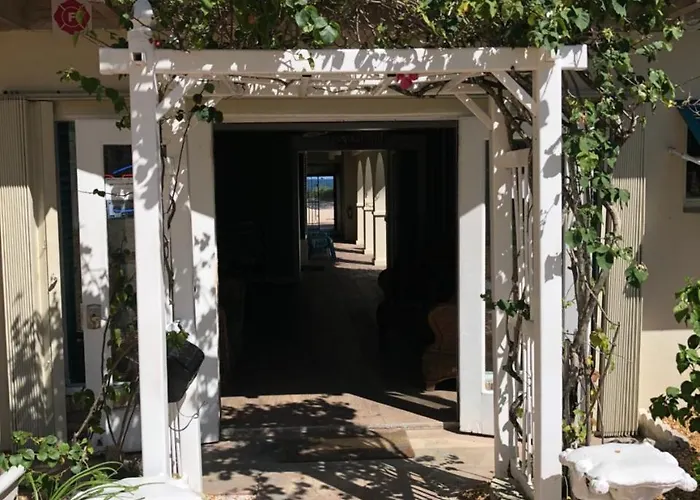 Courtyard Villa Hotel