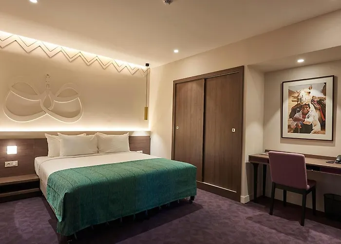 M Suite Hotel