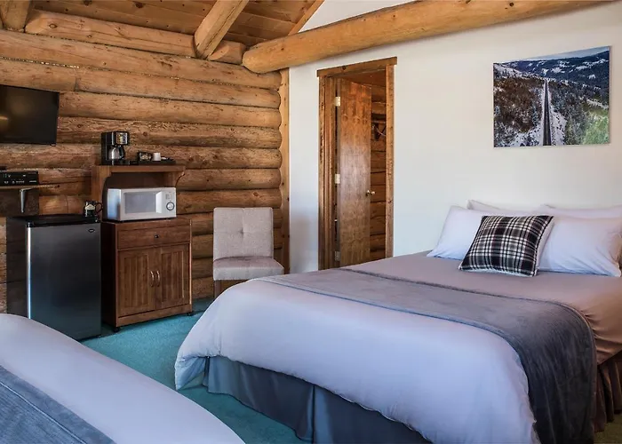 Triangle C Cabins