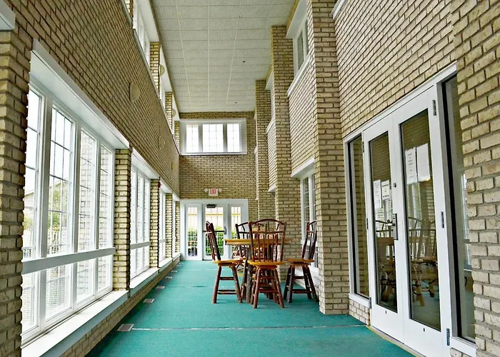 Days Inn By Wyndham Carrollton
