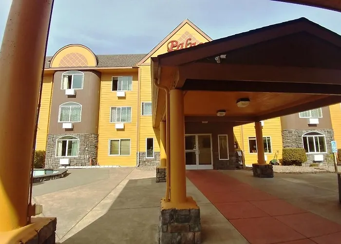 Palace Inn & Suites