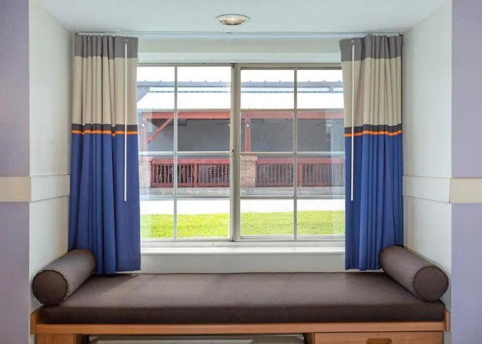 Microtel Inn & Suites By Wyndham Lillington/Campbell University
