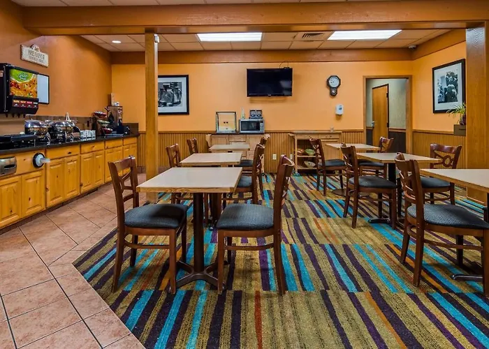 Surestay Hotel By Best Western Mcpherson