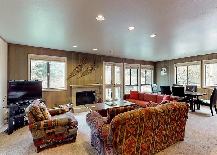 Cozy Cottonwood Getaway